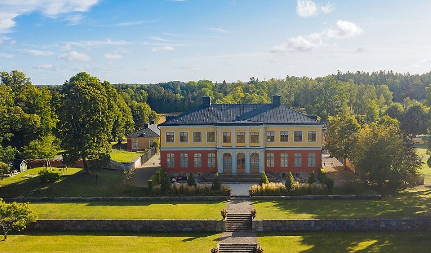 Stora Väsby slott, Sweden